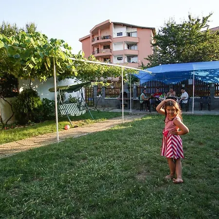 Gardeli 게스트하우스 사레보